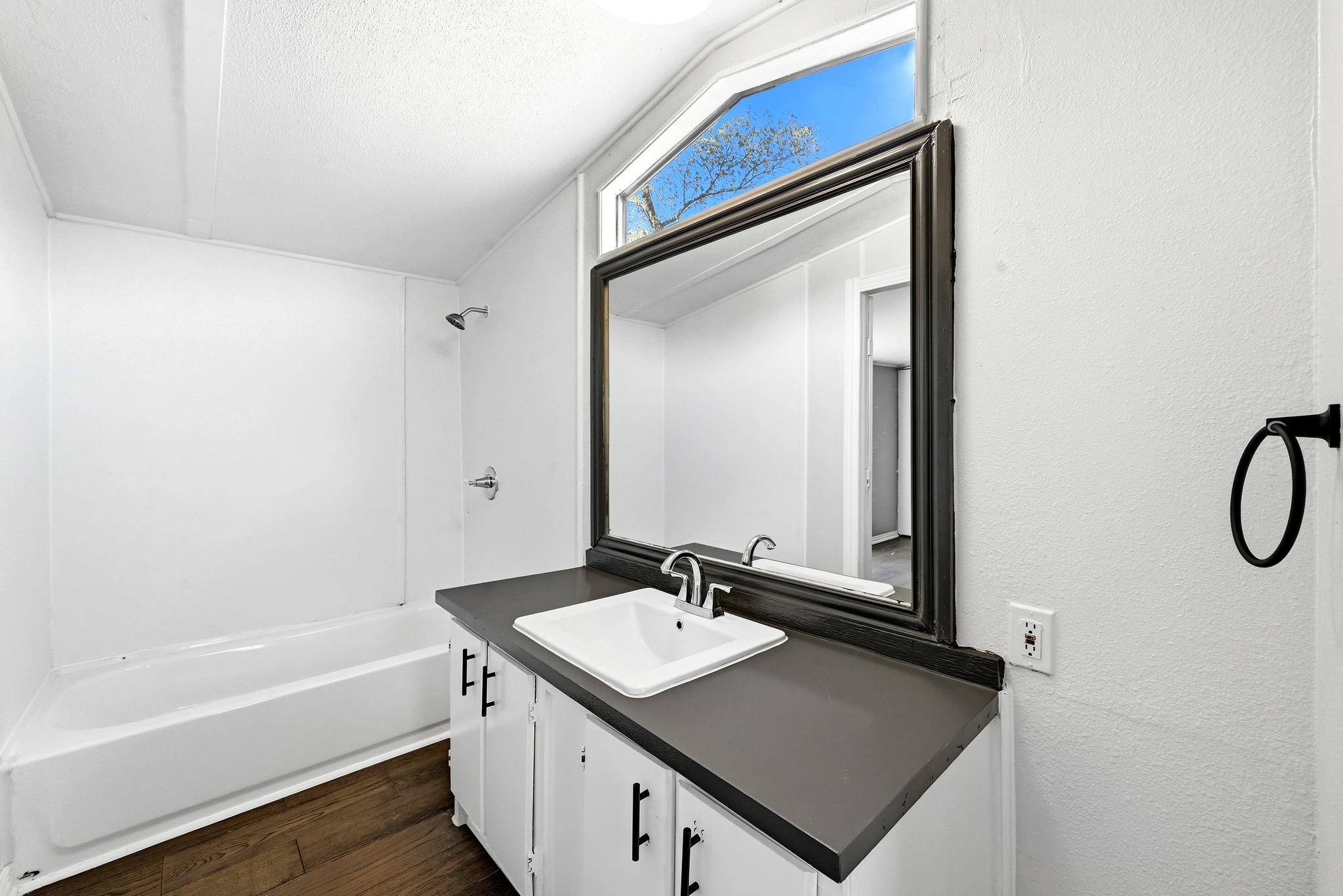212 Greenfield Rd Property Photo 14