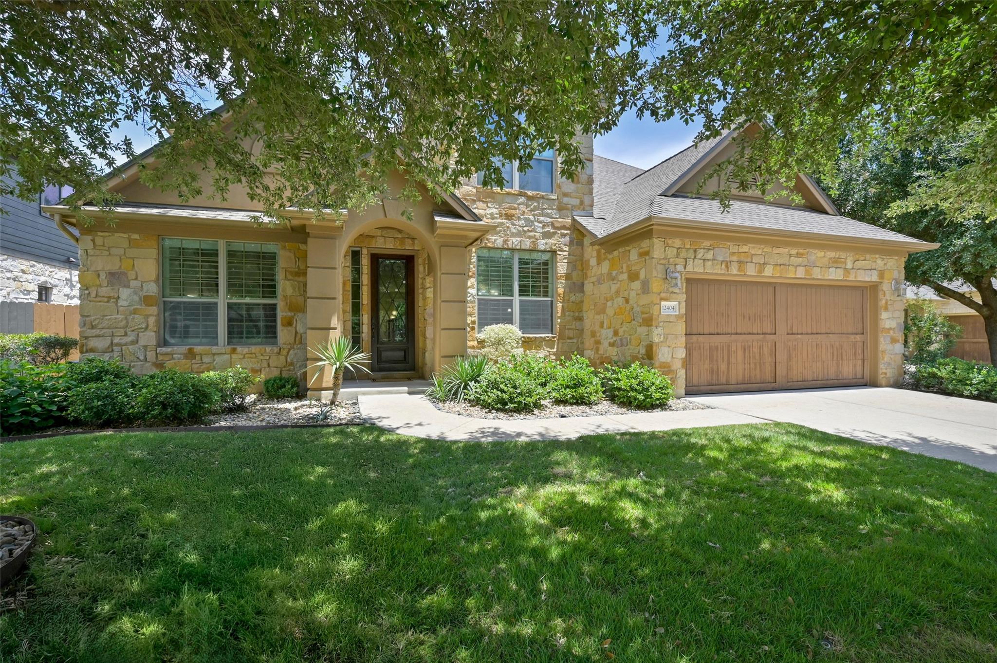 12404 Montclair Bnd Property Photo 1