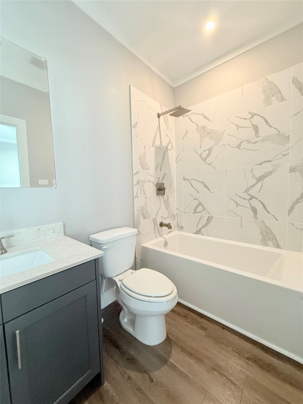2031 Applewood Dr Property Photo 4