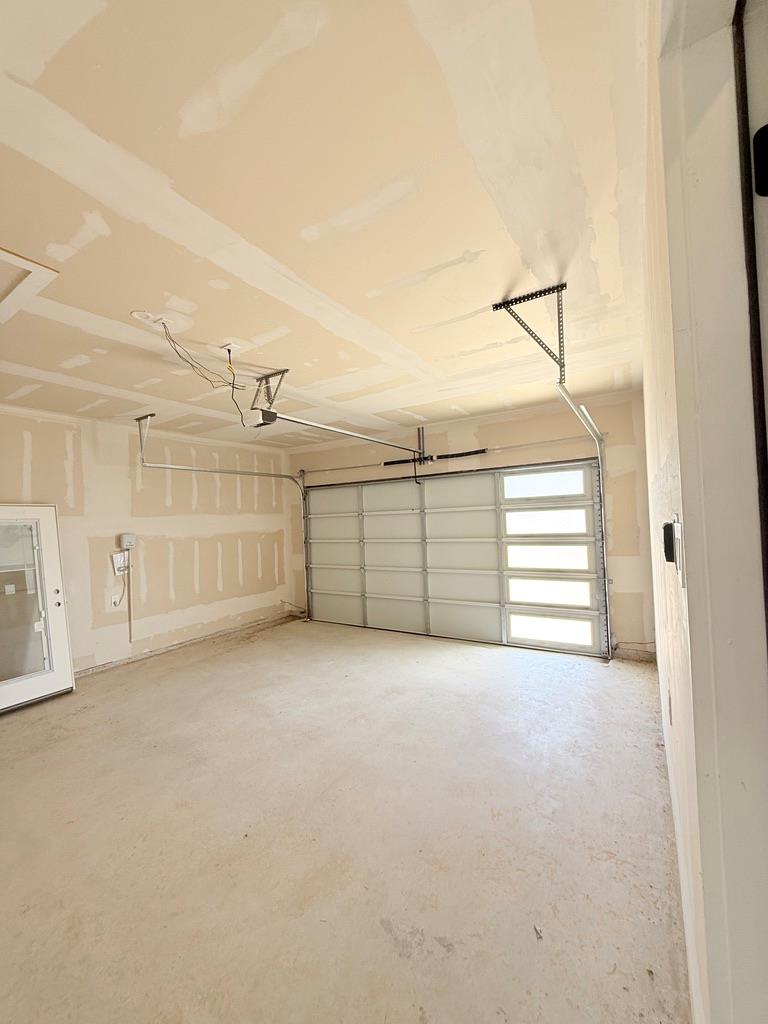 2031 Applewood Dr Property Photo 18