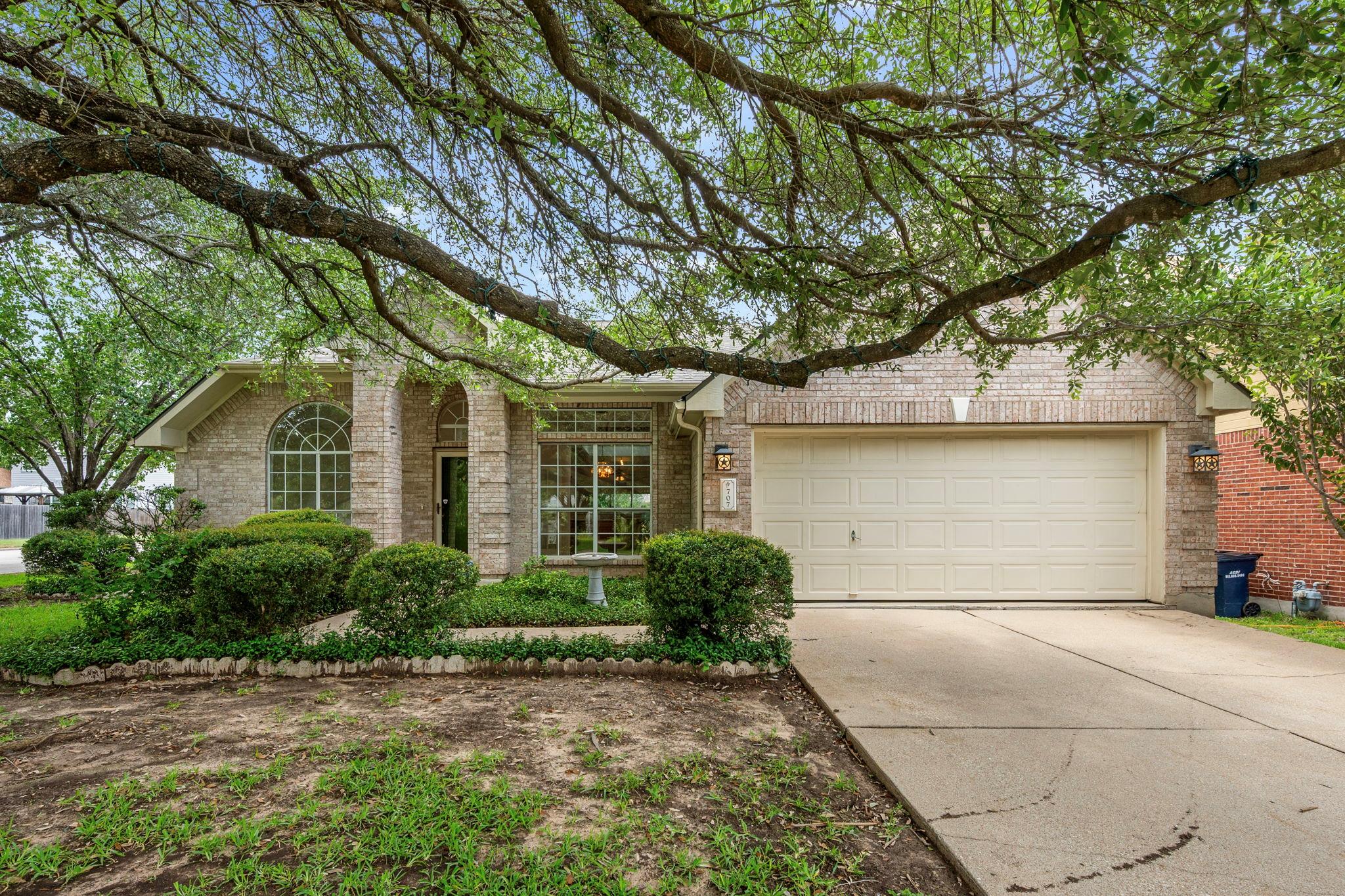 707 Ridge View Dr Property Photo 1