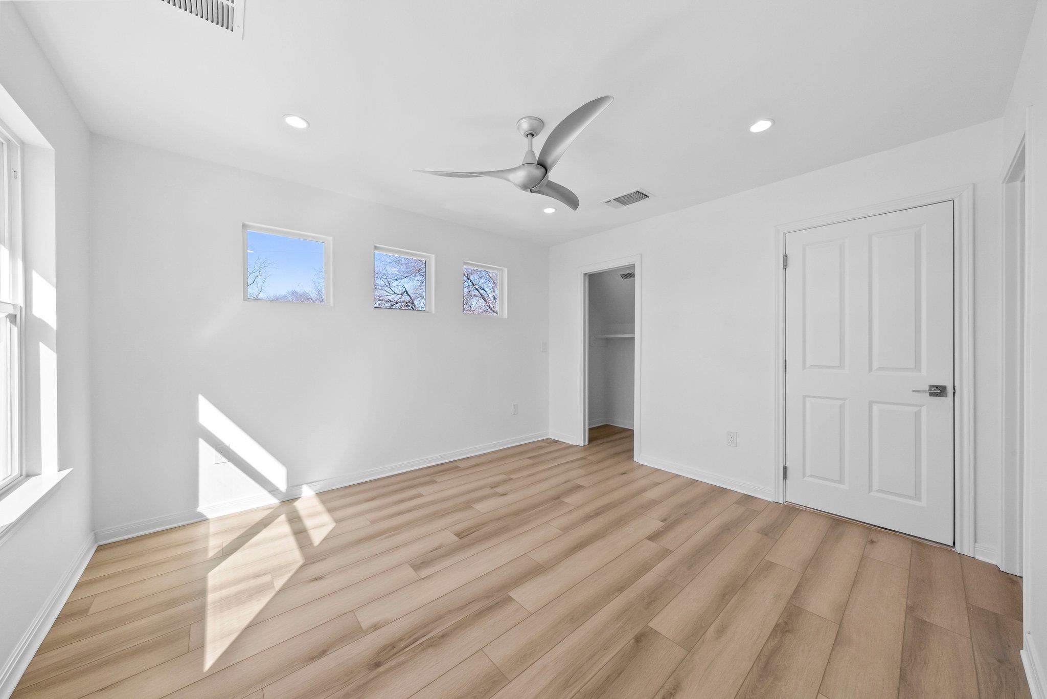512 W Saint Johns Ave #b (back Unit) Property Photo 13