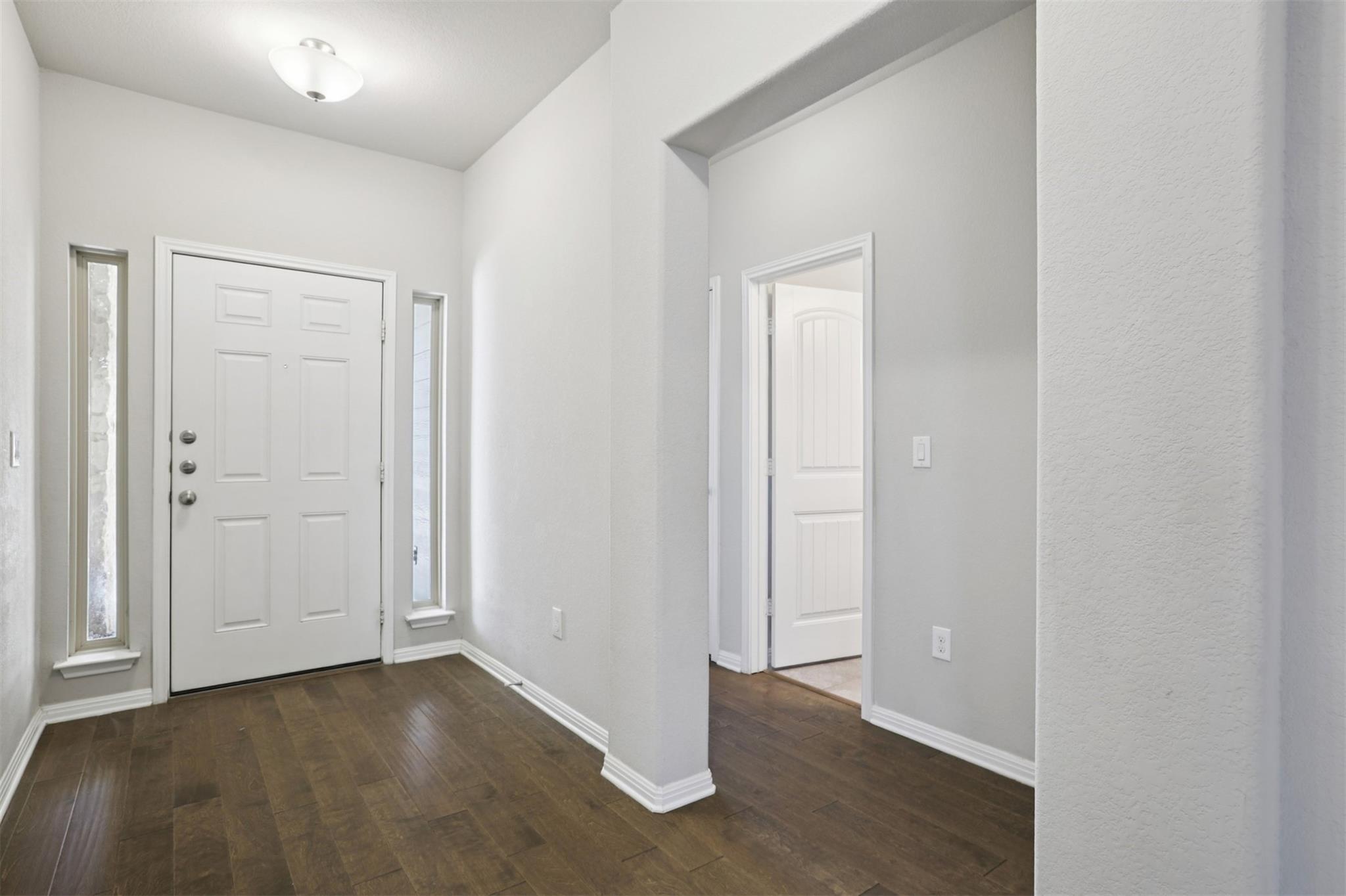 109 Serrano St Property Photo 2