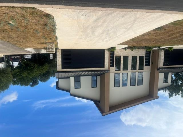 804 Hi Cir W #B Property Photo 1