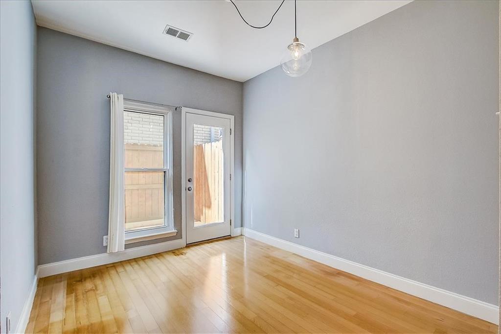 1307 Kinney Ave 162 Property Photo 16