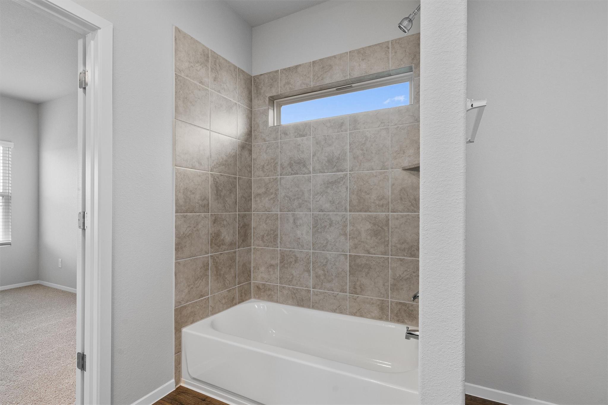 621 Running Creek Dr Property Photo 17