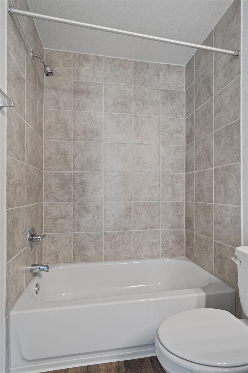 621 Running Creek Dr Property Photo 26
