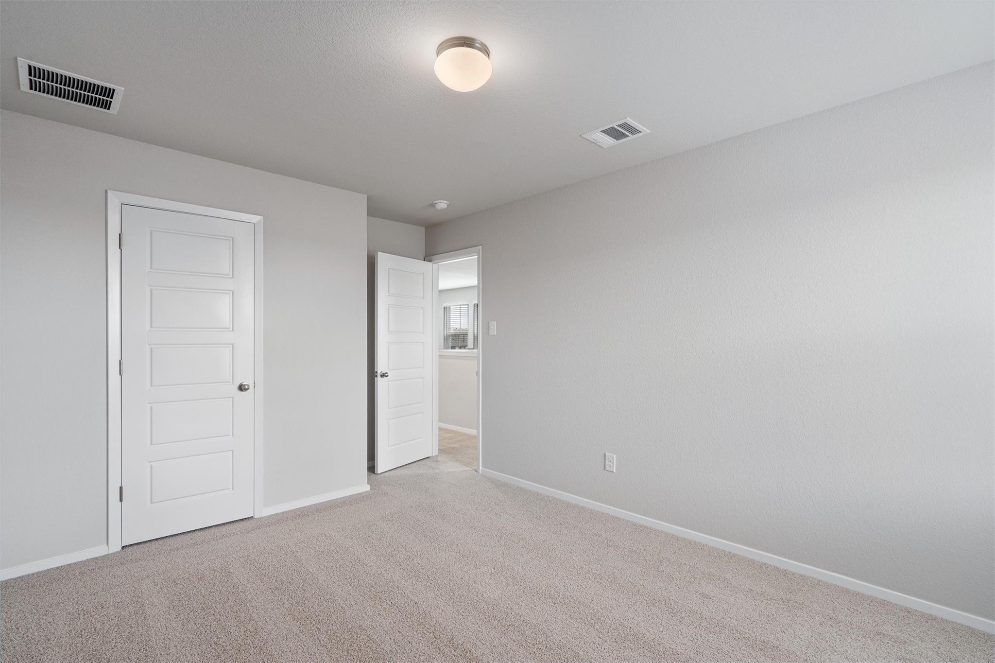 621 Running Creek Dr Property Photo 28