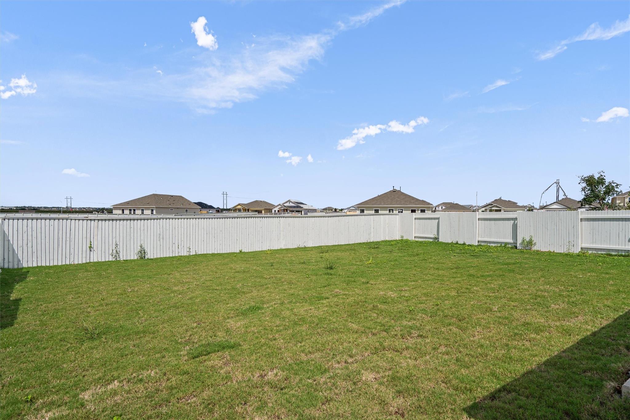621 Running Creek Dr Property Photo 31