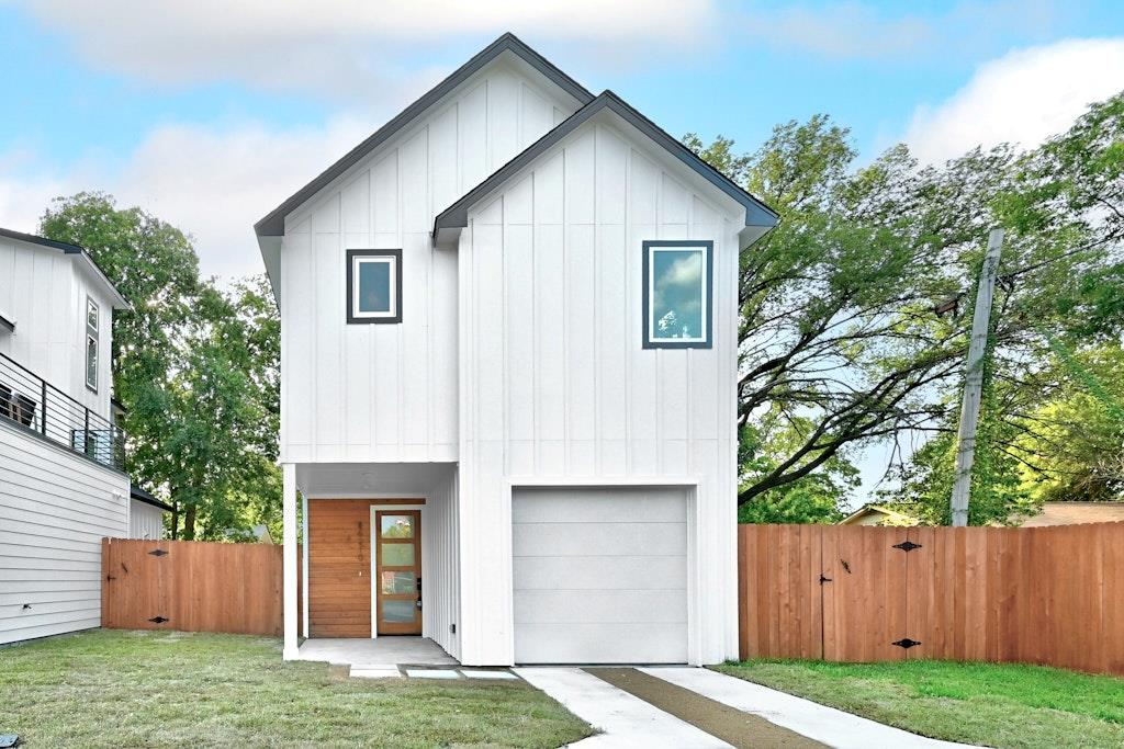 6210 Larch Ter #B Property Photo 1