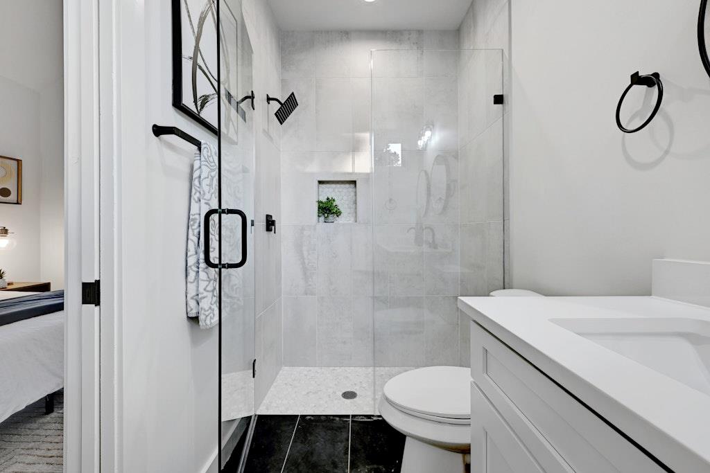 6210 Larch Ter #b Property Photo 18