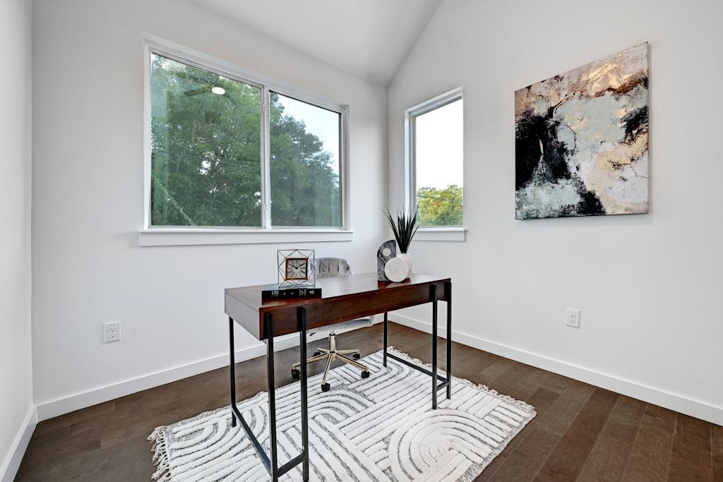 6210 Larch Ter #b Property Photo 19