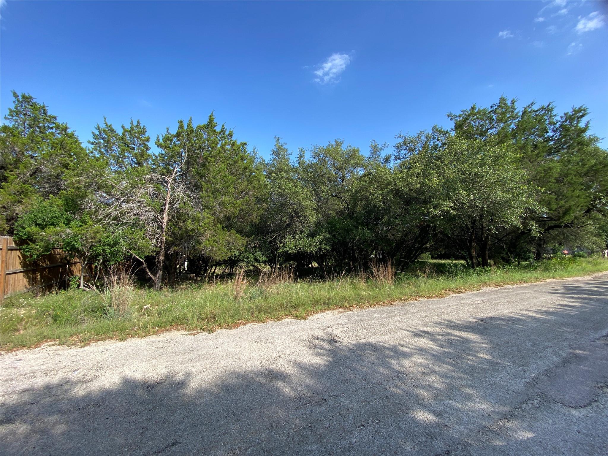 1401 Sharps Rd Property Photo 4