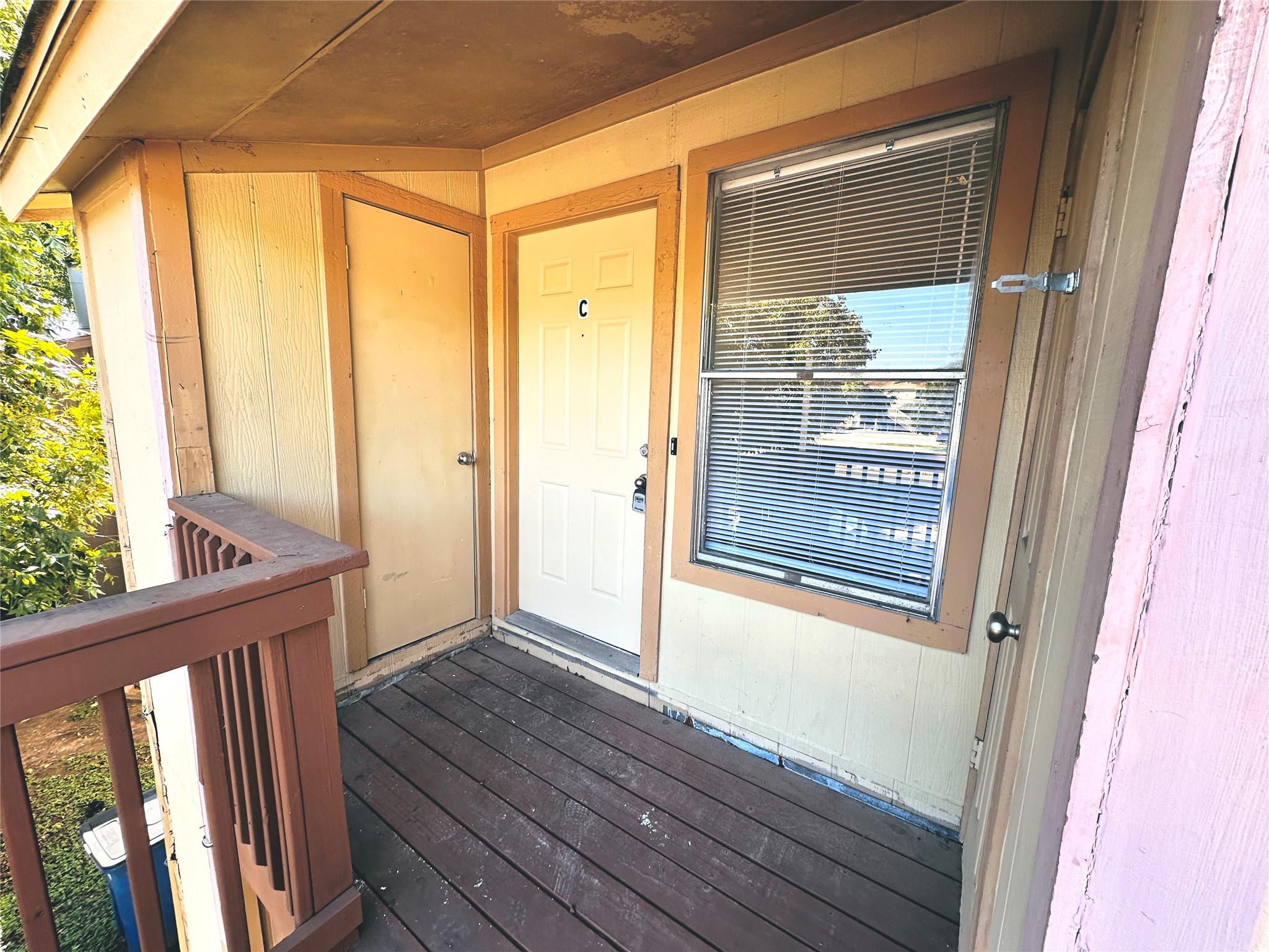 9808 Roxanna Dr #c Property Photo 2