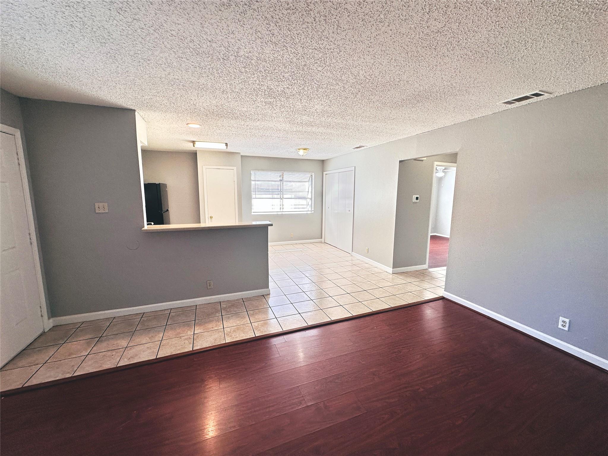 9808 Roxanna Dr #c Property Photo 5