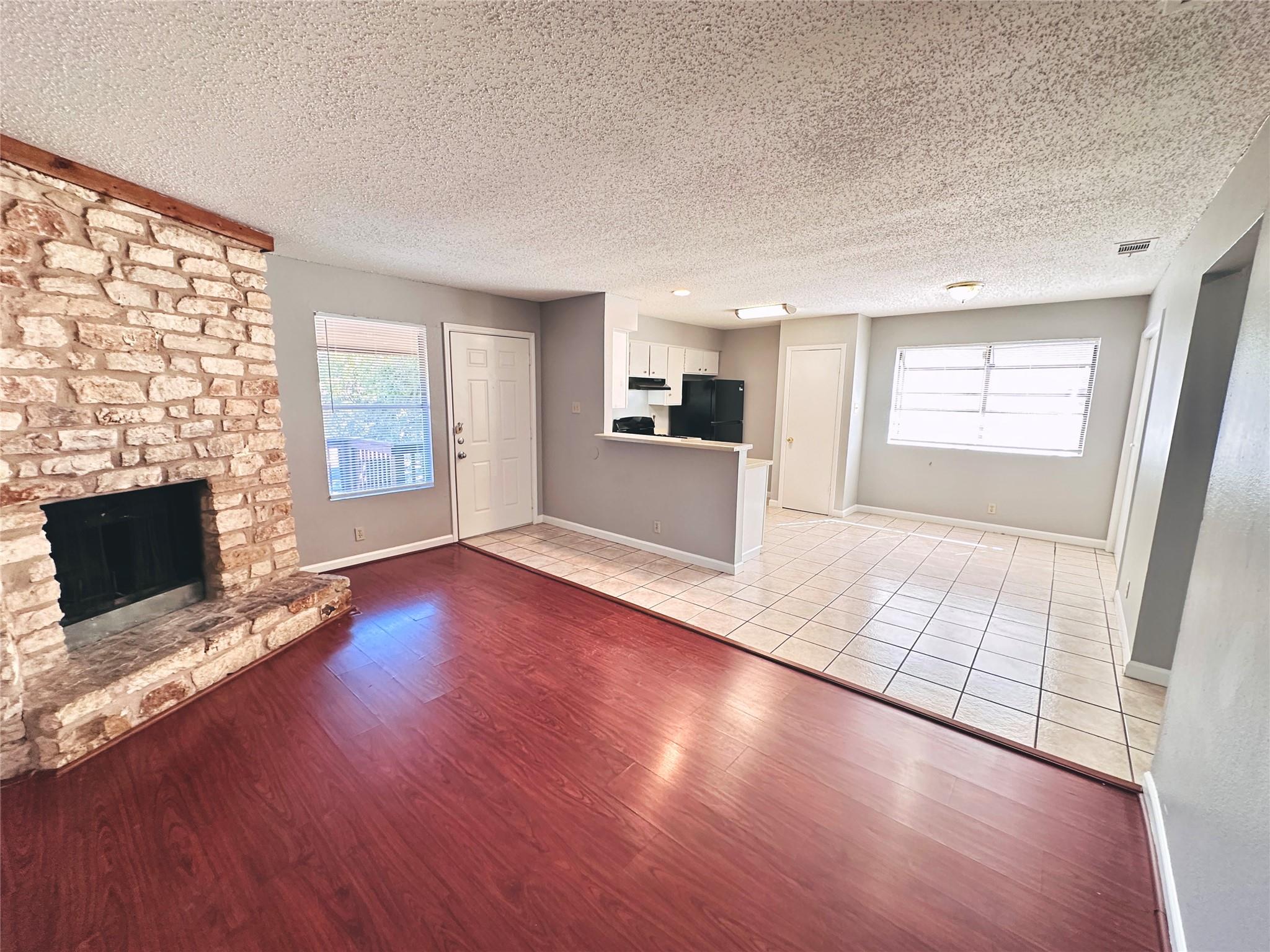 9808 Roxanna Dr #c Property Photo 6