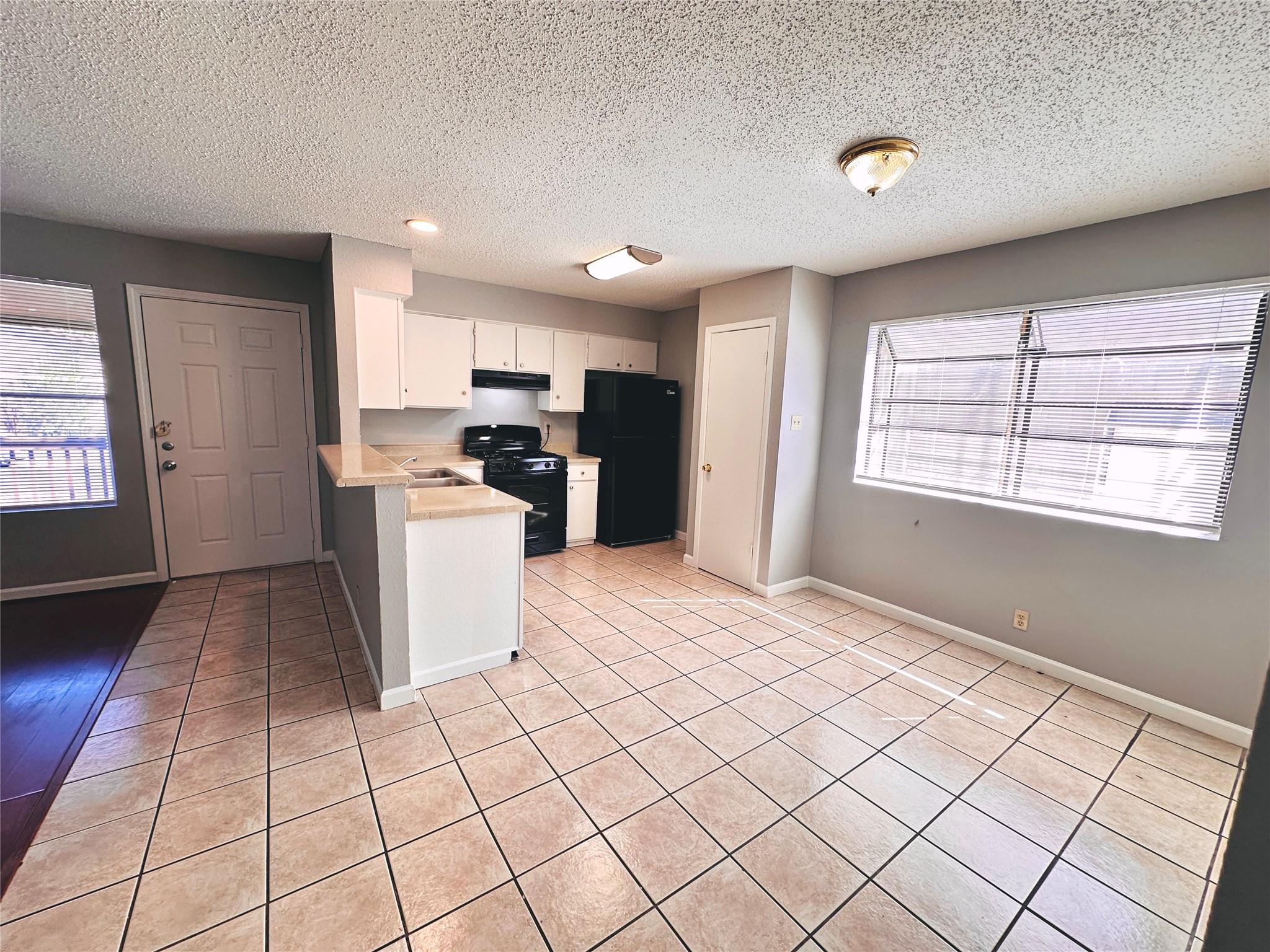 9808 Roxanna Dr #c Property Photo 8