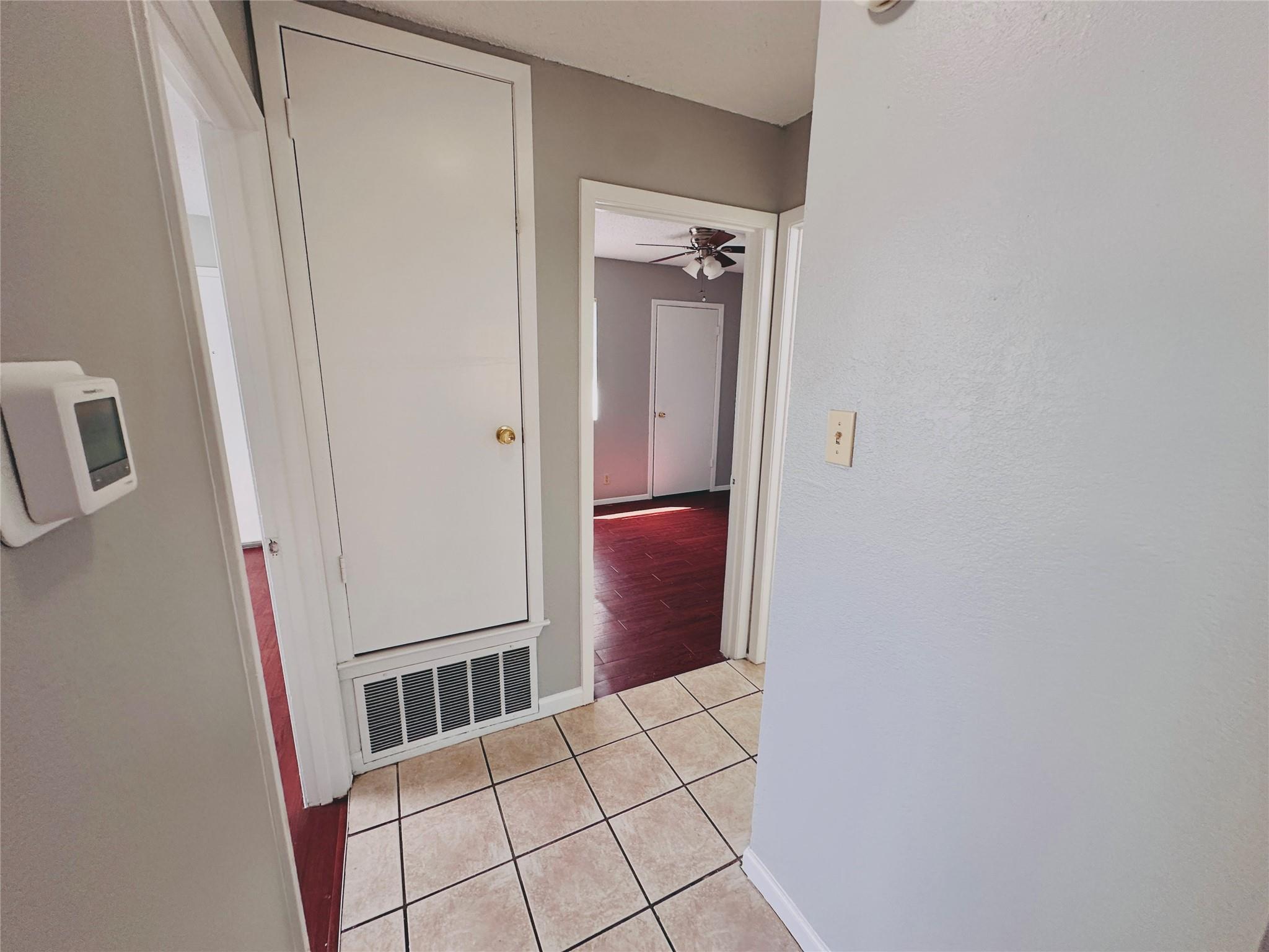 9808 Roxanna Dr #c Property Photo 16