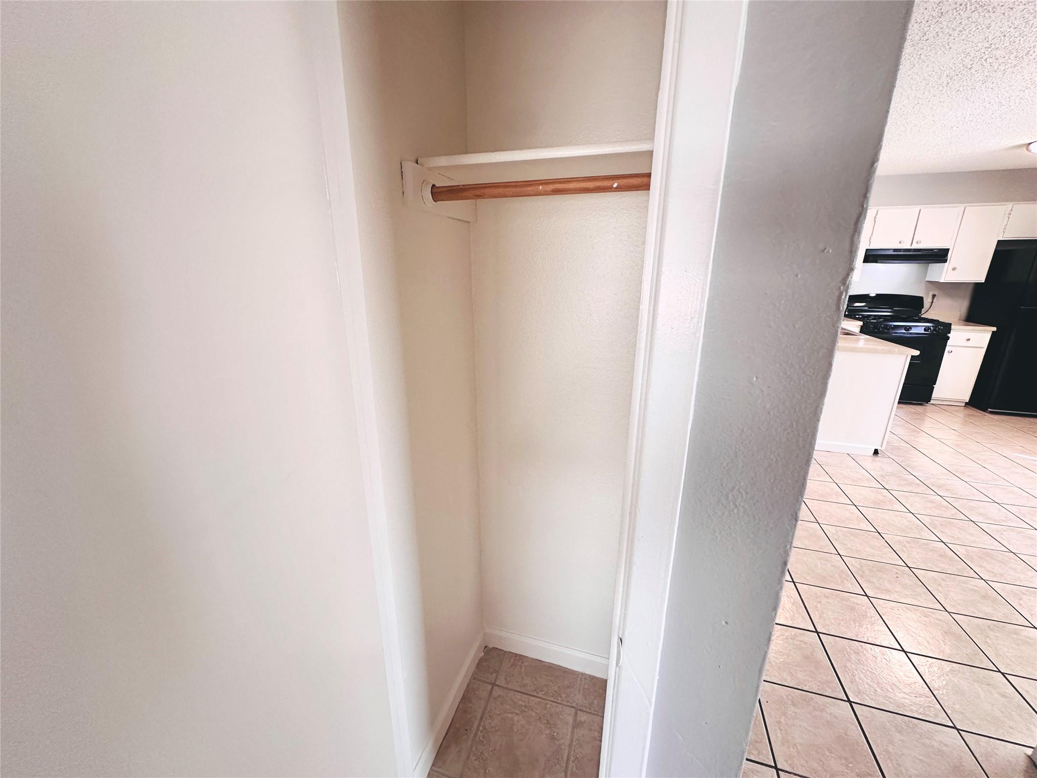 9808 Roxanna Dr #c Property Photo 23