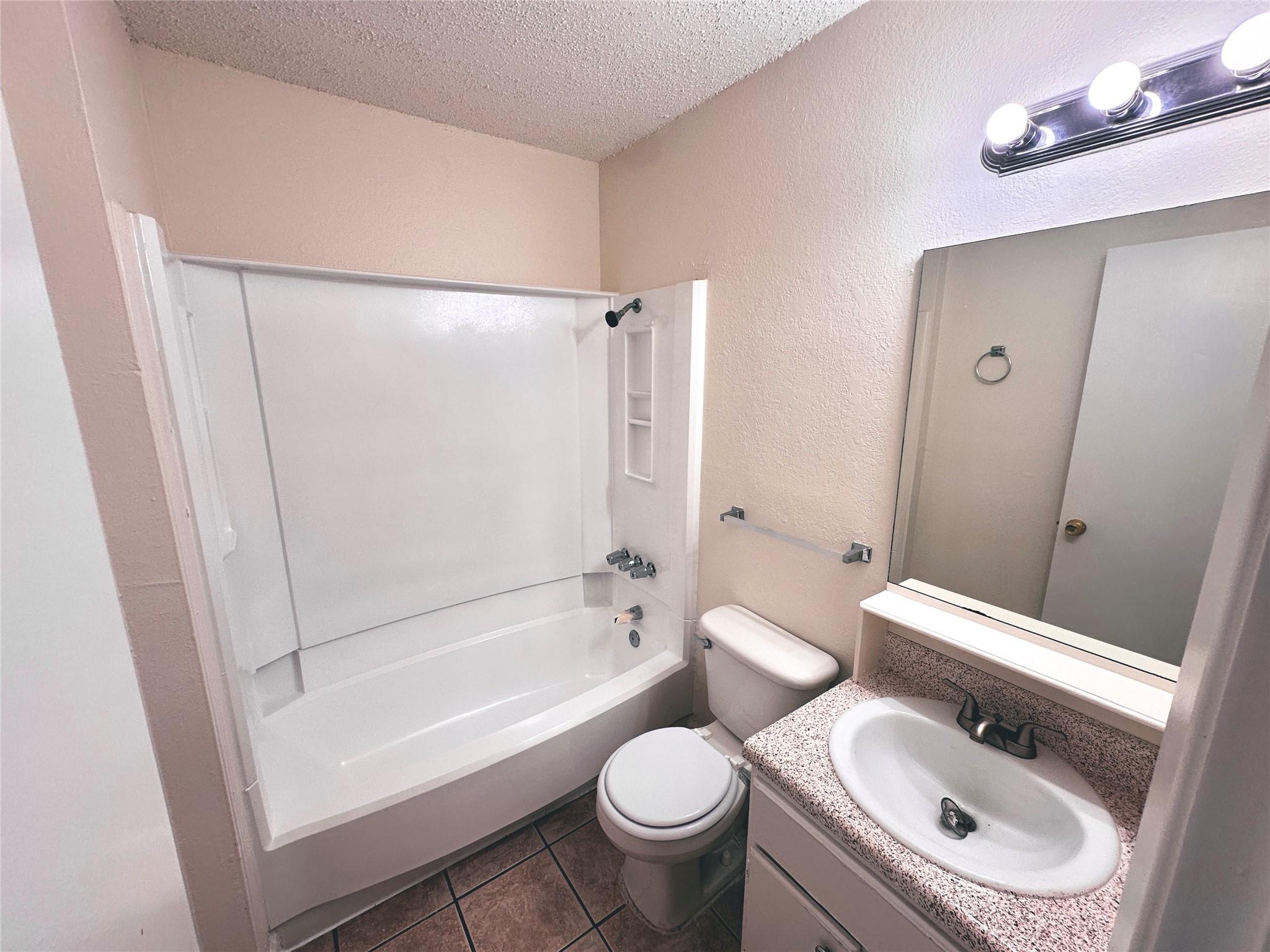 9808 Roxanna Dr #c Property Photo 25
