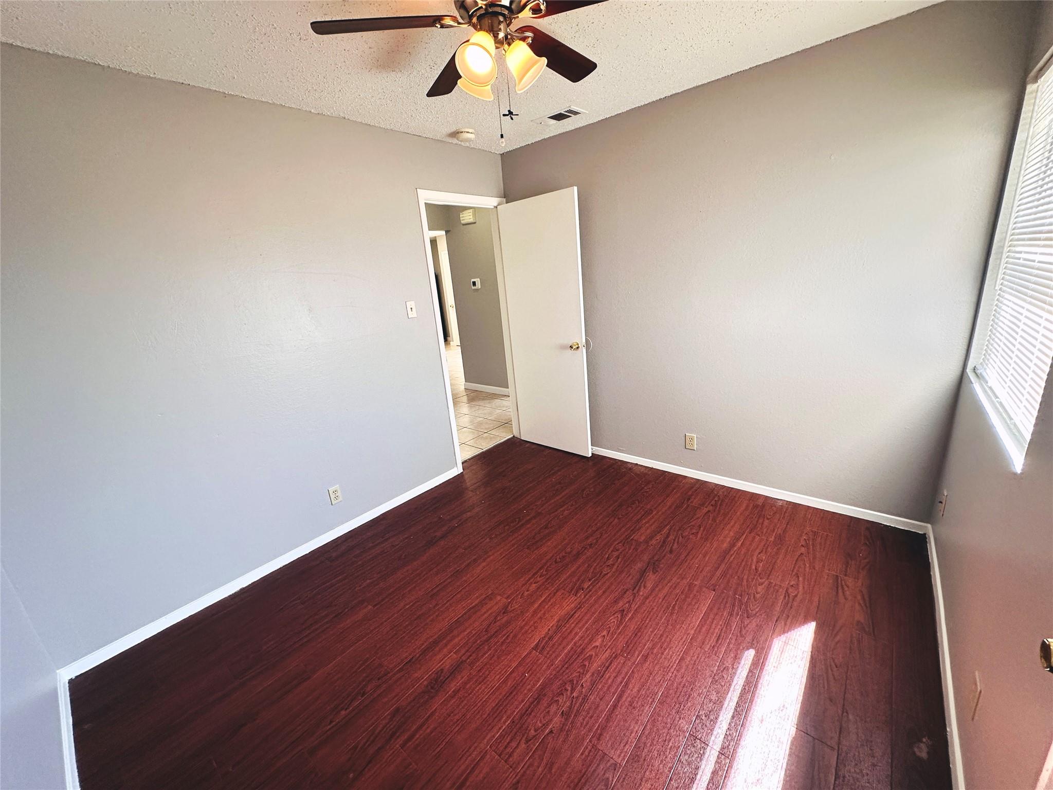 9808 Roxanna Dr #c Property Photo 27
