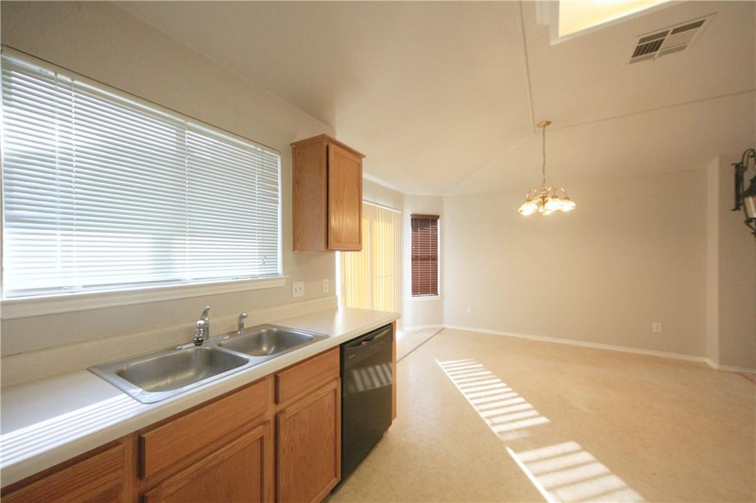 2001 Charlotte Way Property Photo 7