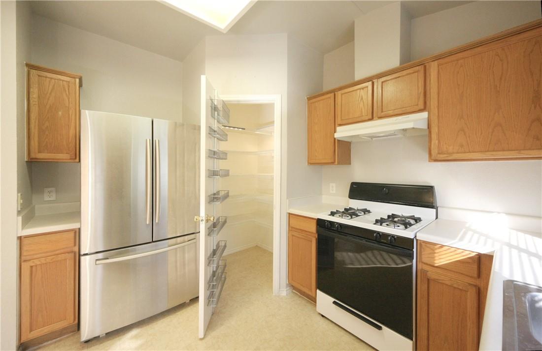 2001 Charlotte Way Property Photo 8