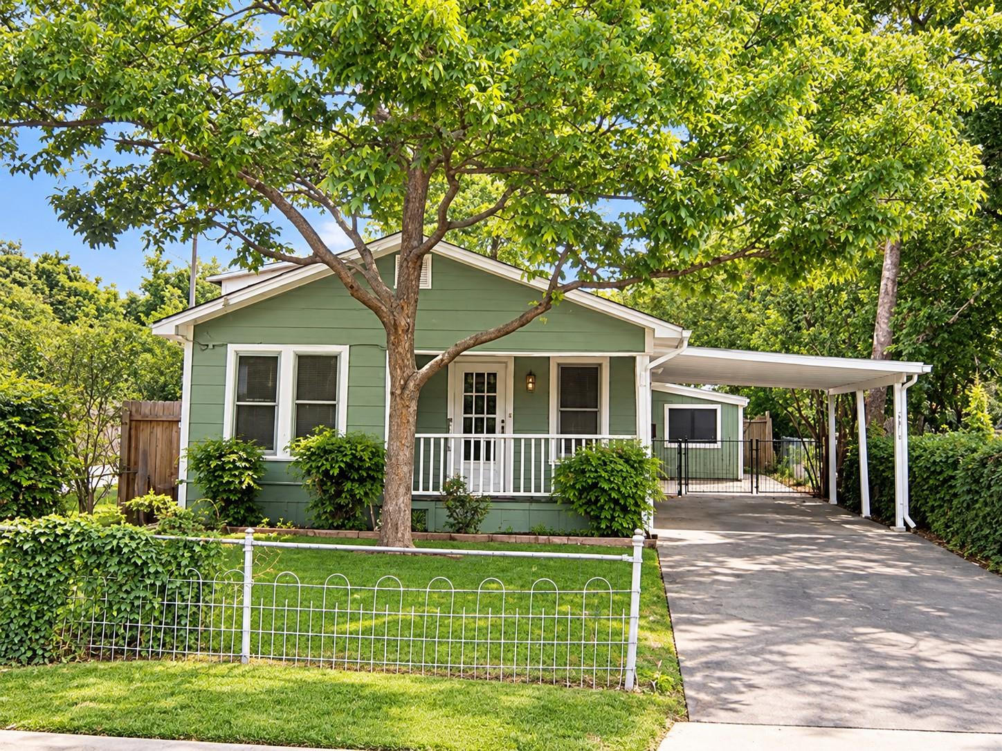 5515 Joe Sayers Ave #A Property Photo 1