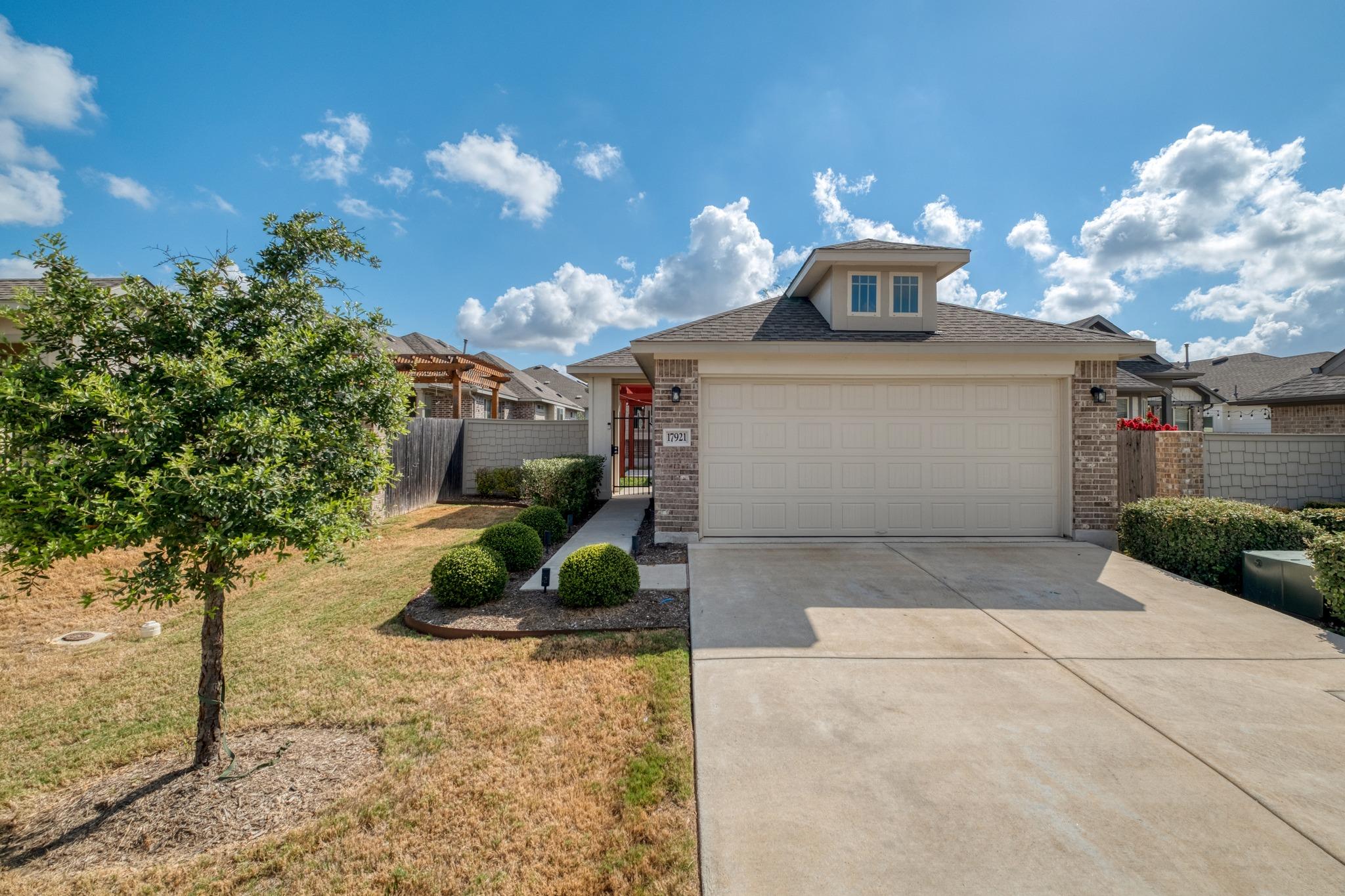 17921 Lungo St Property Photo 3