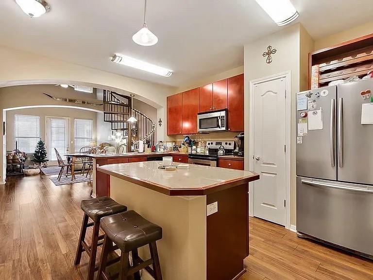 2505 San Gabriel St #605 Property Photo 4