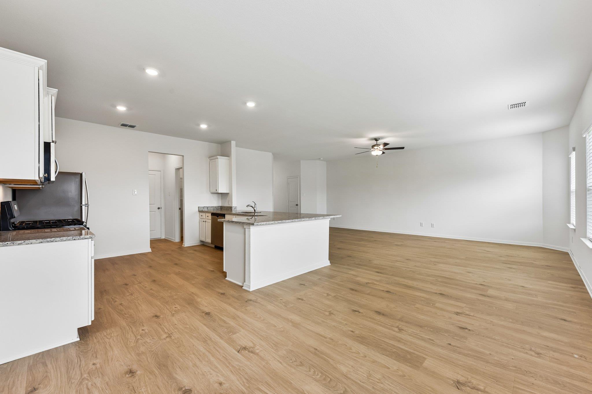 235 Surrey Oaks None Property Photo 8
