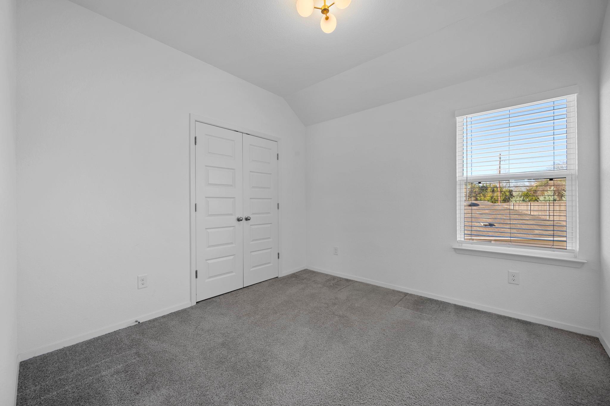 5713 Respinto Dr Property Photo 20