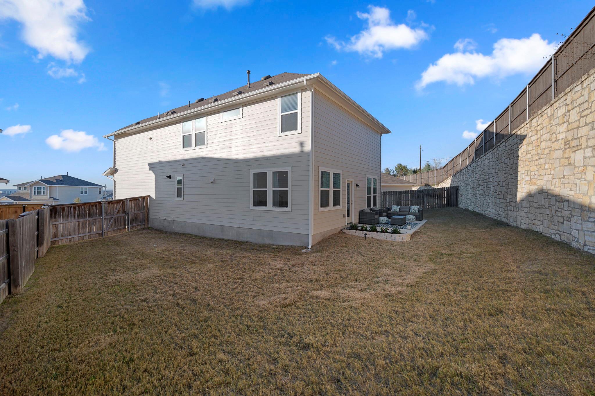 5713 Respinto Dr Property Photo 26