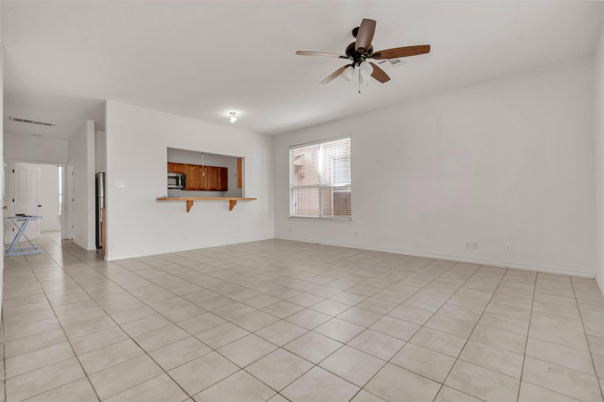 112 G Sandstone Dr #g Property Photo 3