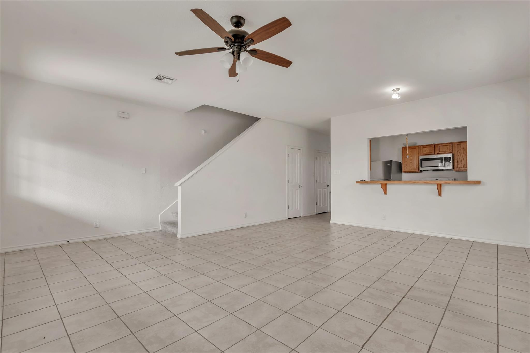 112 G Sandstone Dr #g Property Photo 8