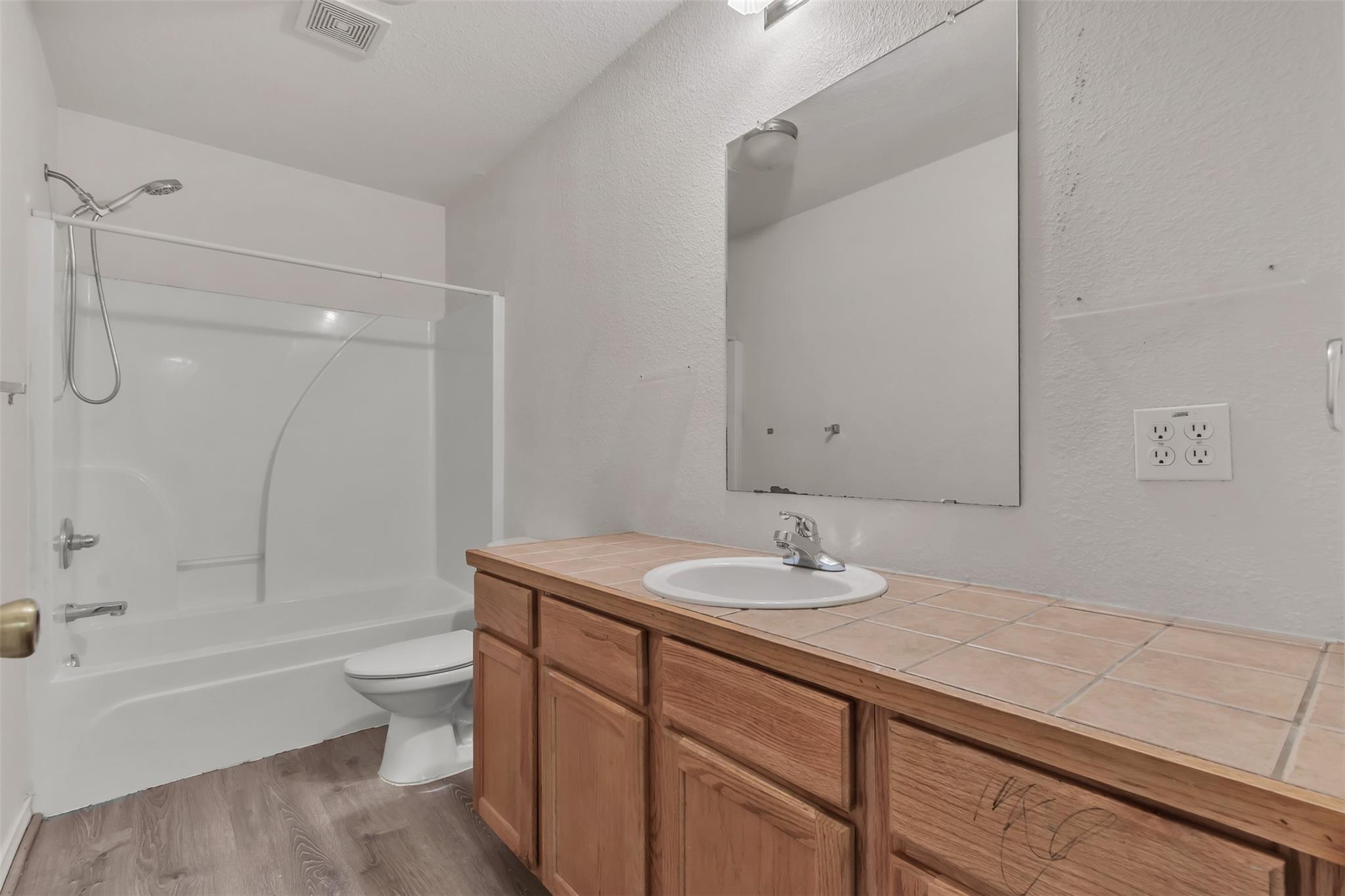112 G Sandstone Dr #g Property Photo 15