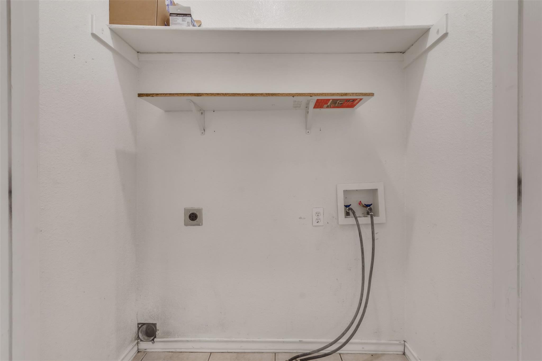 112 G Sandstone Dr #g Property Photo 16