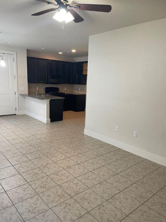 2212 Creekside Ln #d Property Photo 3