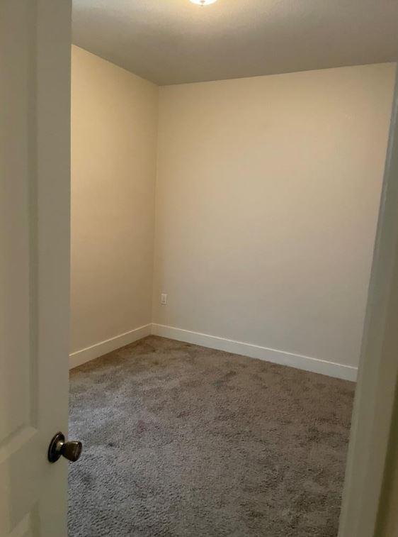 2212 Creekside Ln #d Property Photo 7