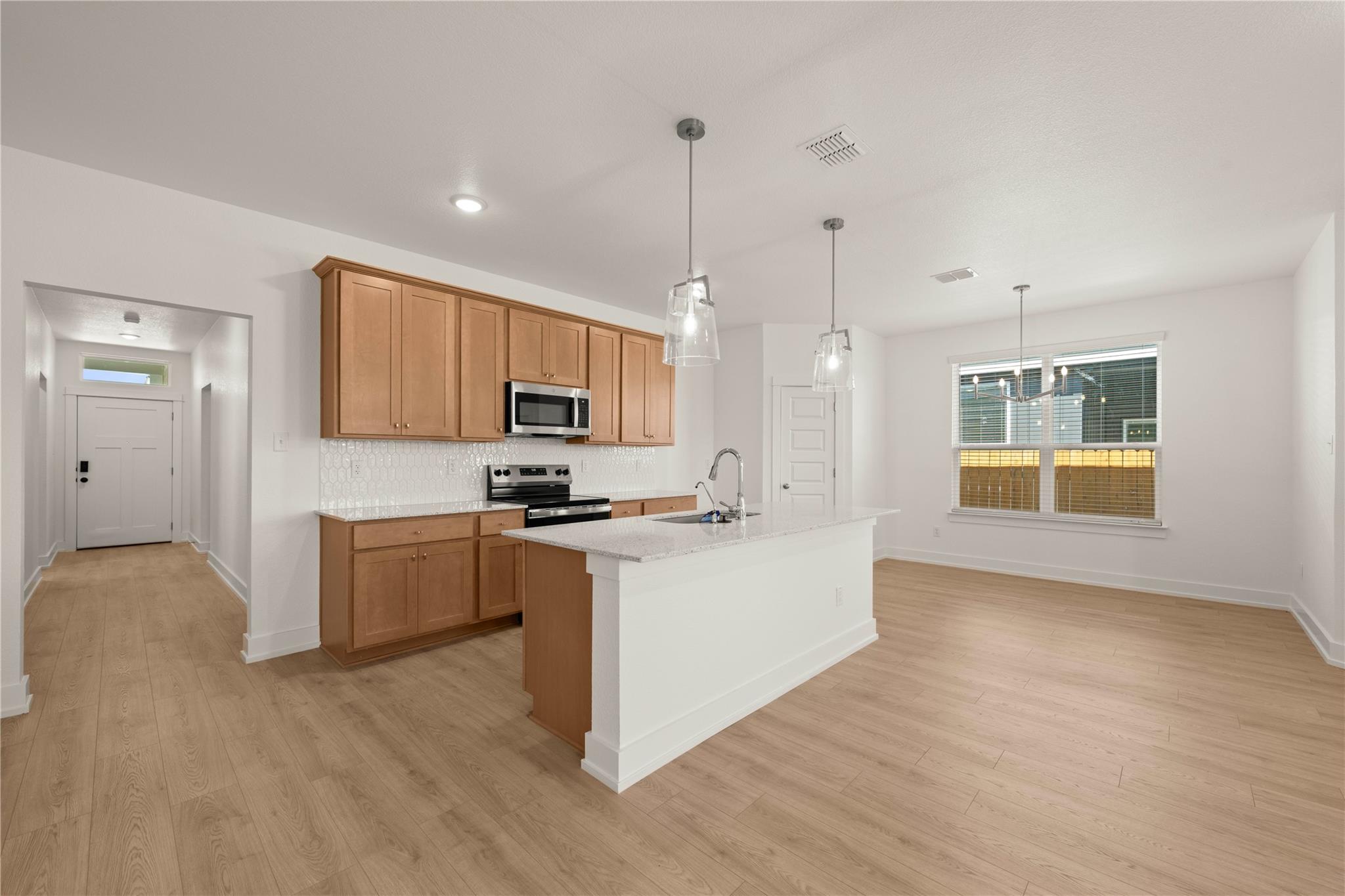 580 Gus Loop Property Photo 3