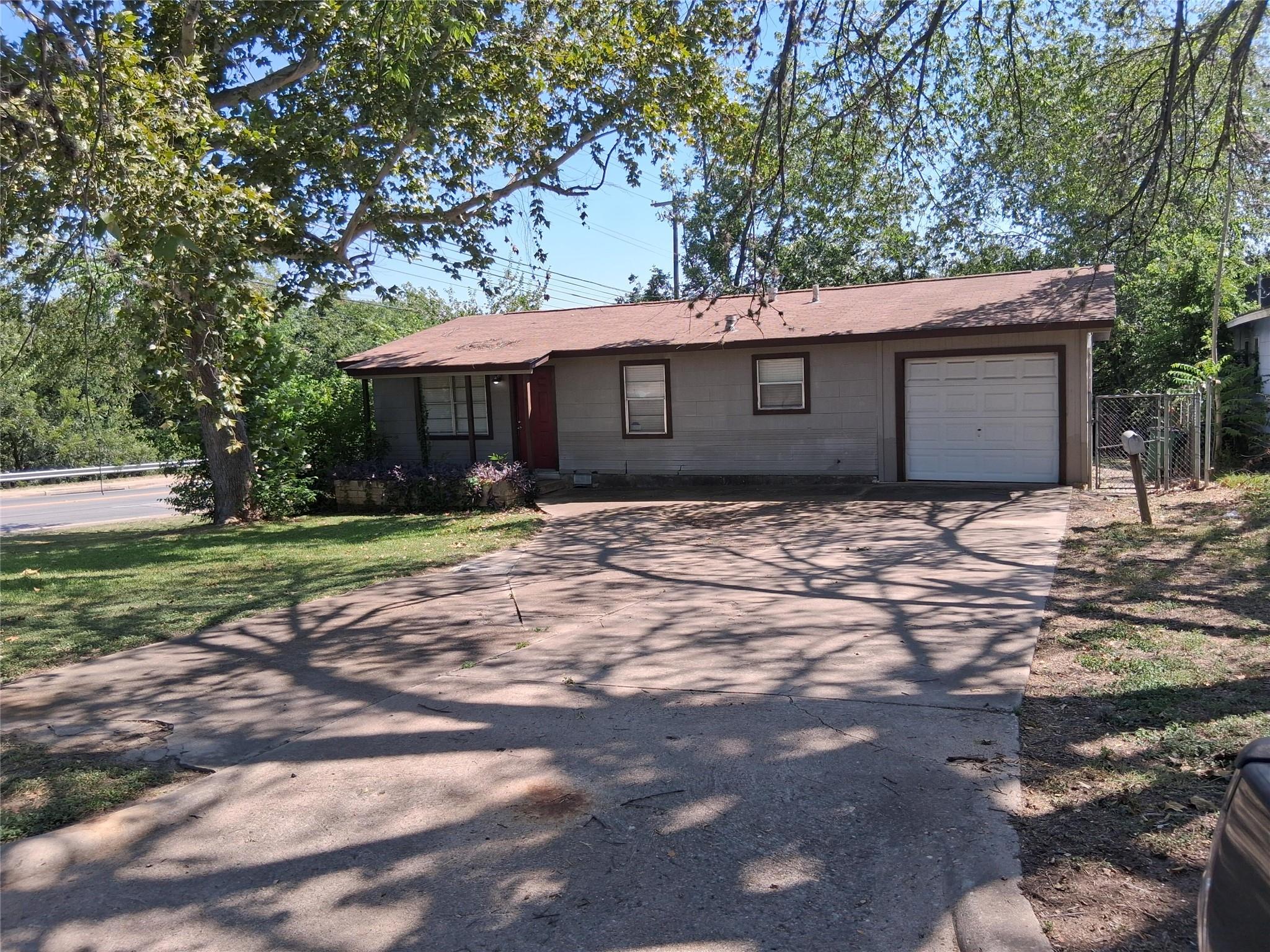 601 Orland Blvd Property Photo 1