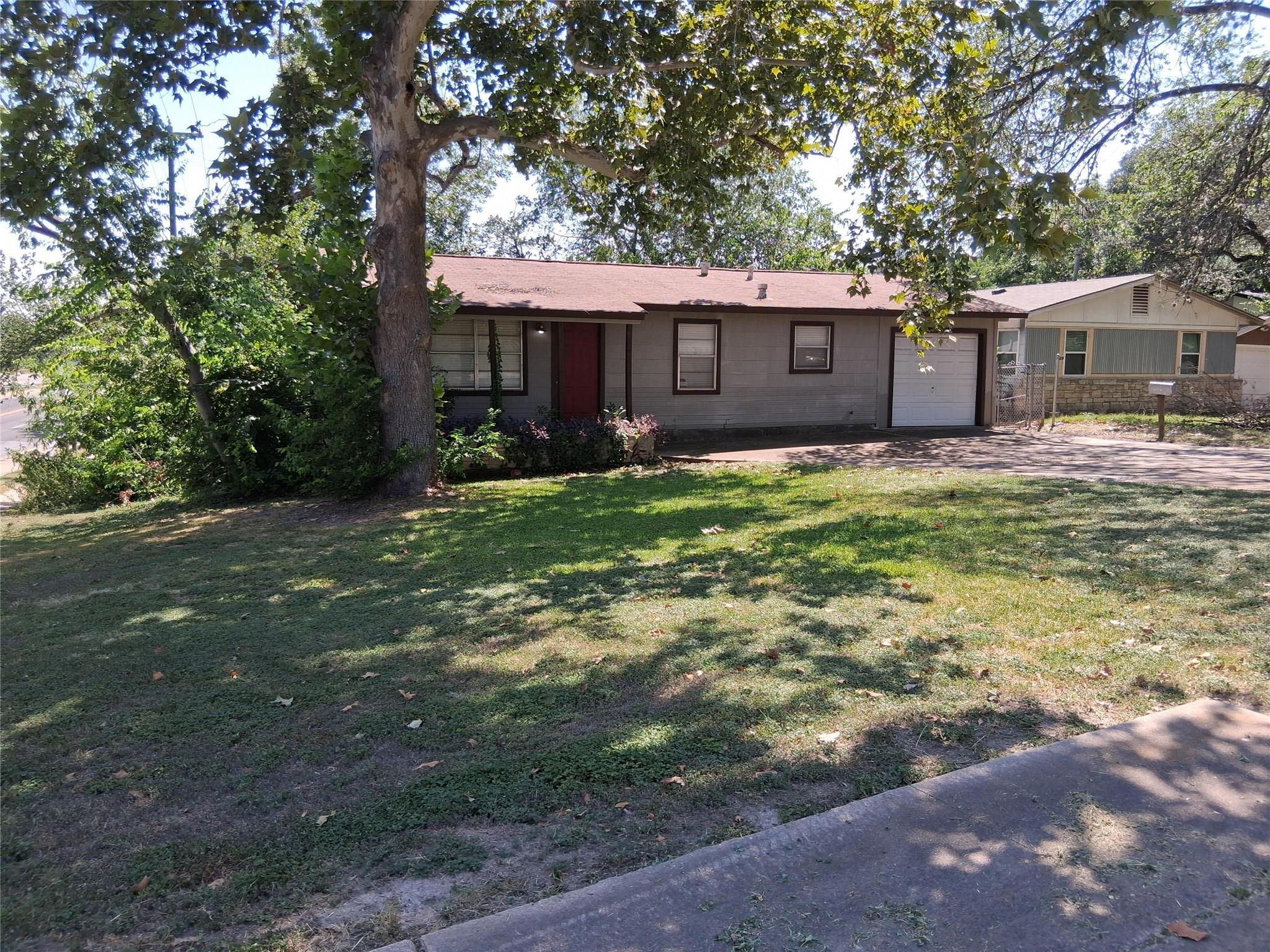 601 Orland Blvd Property Photo 3