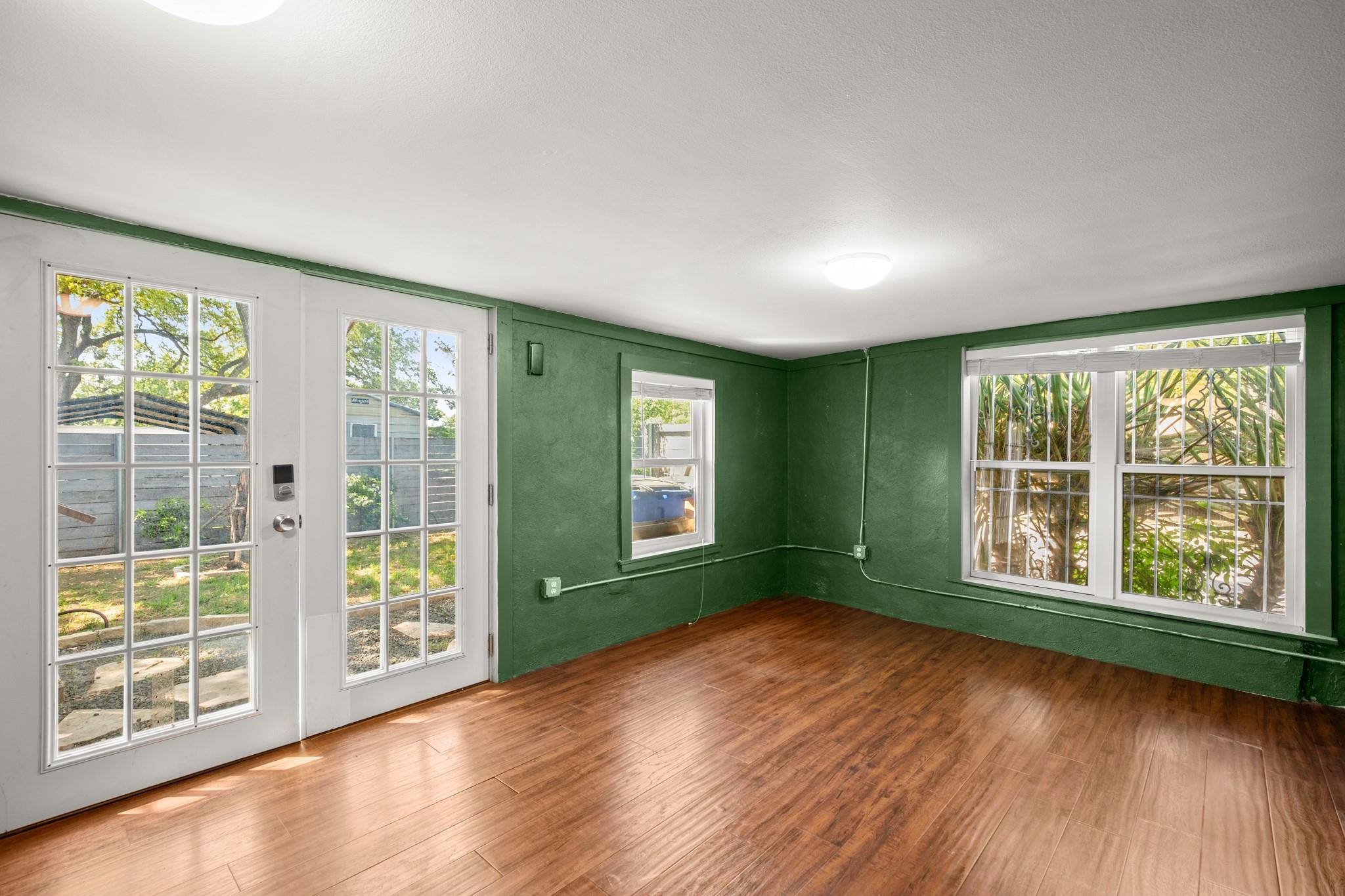 1184 Navasota St Property Photo 24