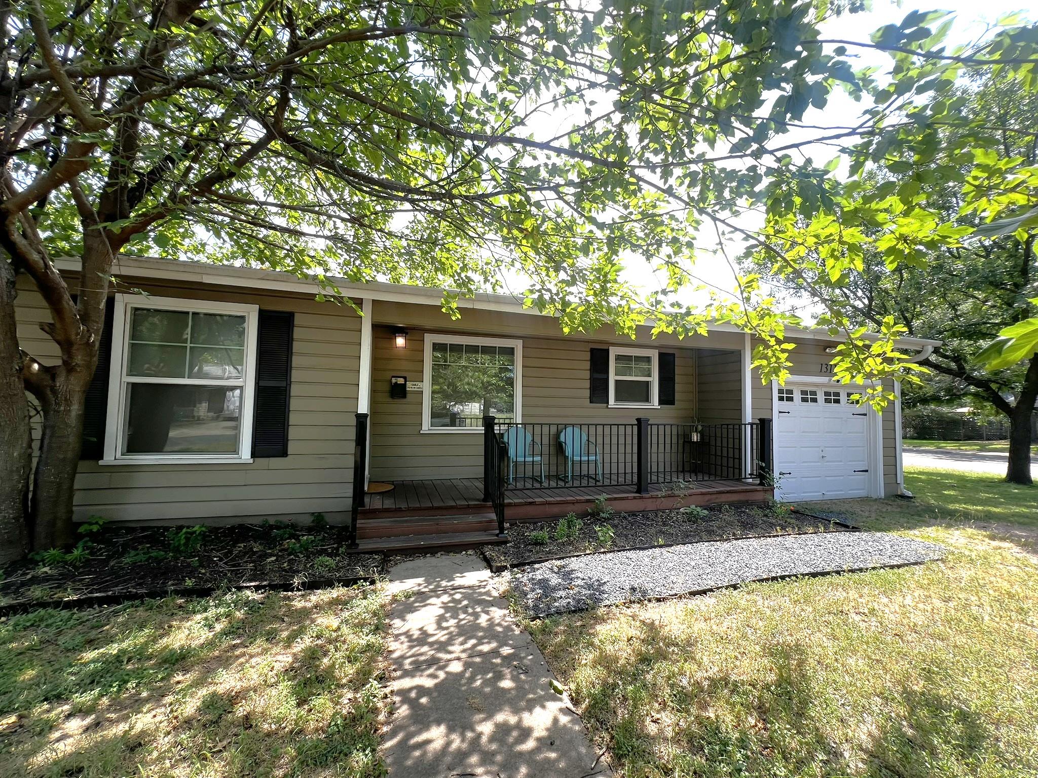 1311 Aggie Ln #a Property Photo 2