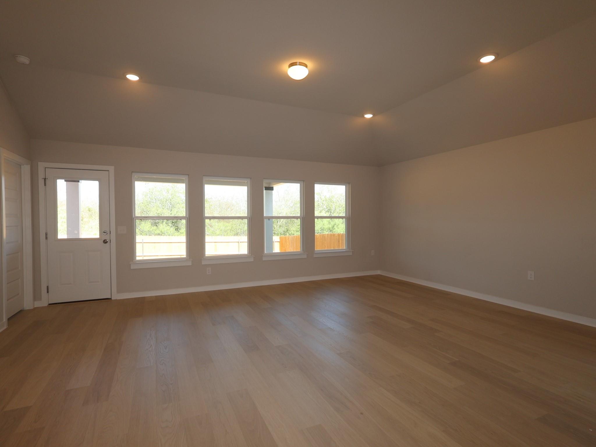 9304 Furman Dr Property Photo 6