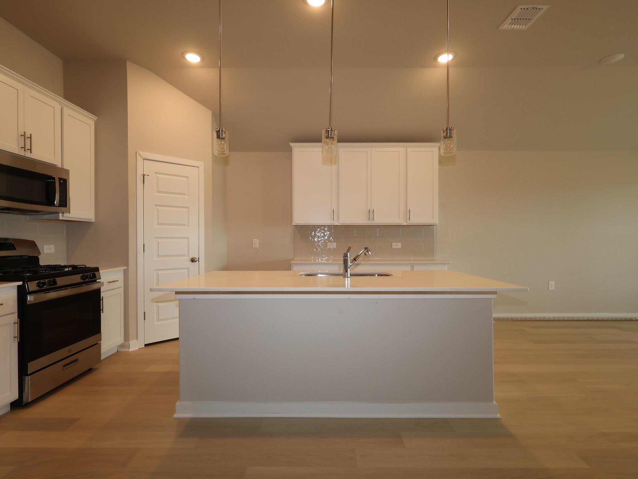 7424 Pullman Cv Property Photo 4