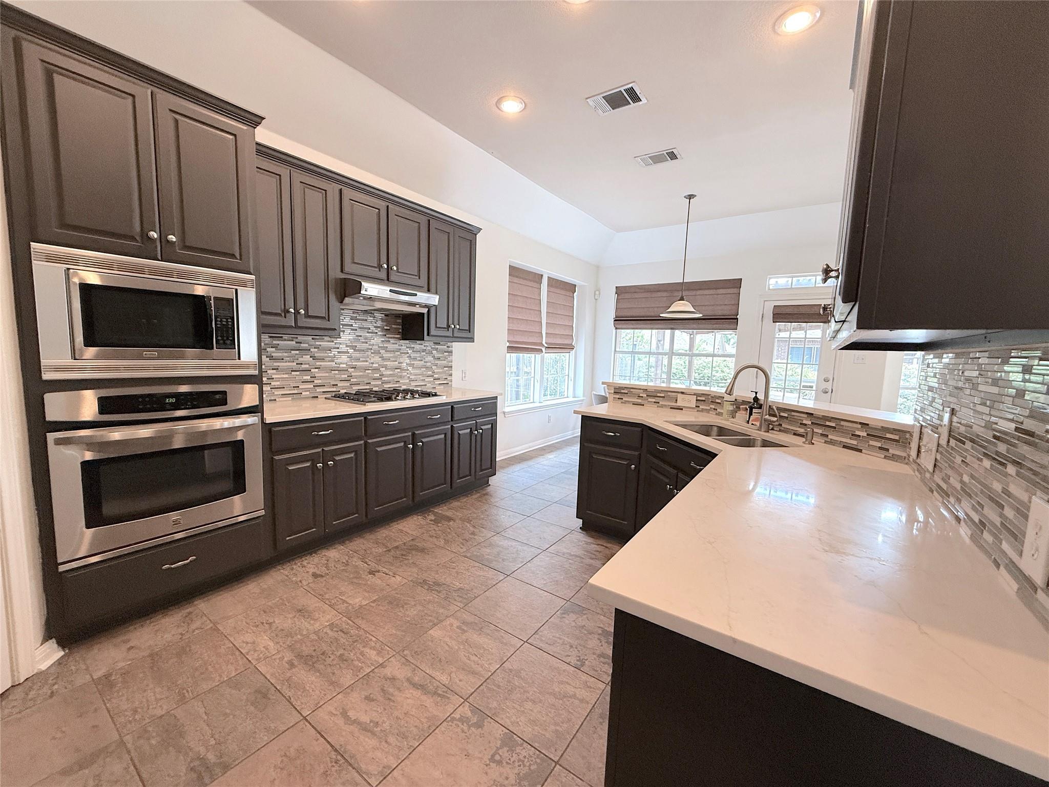 14936 Thatcher Dr Property Photo 13