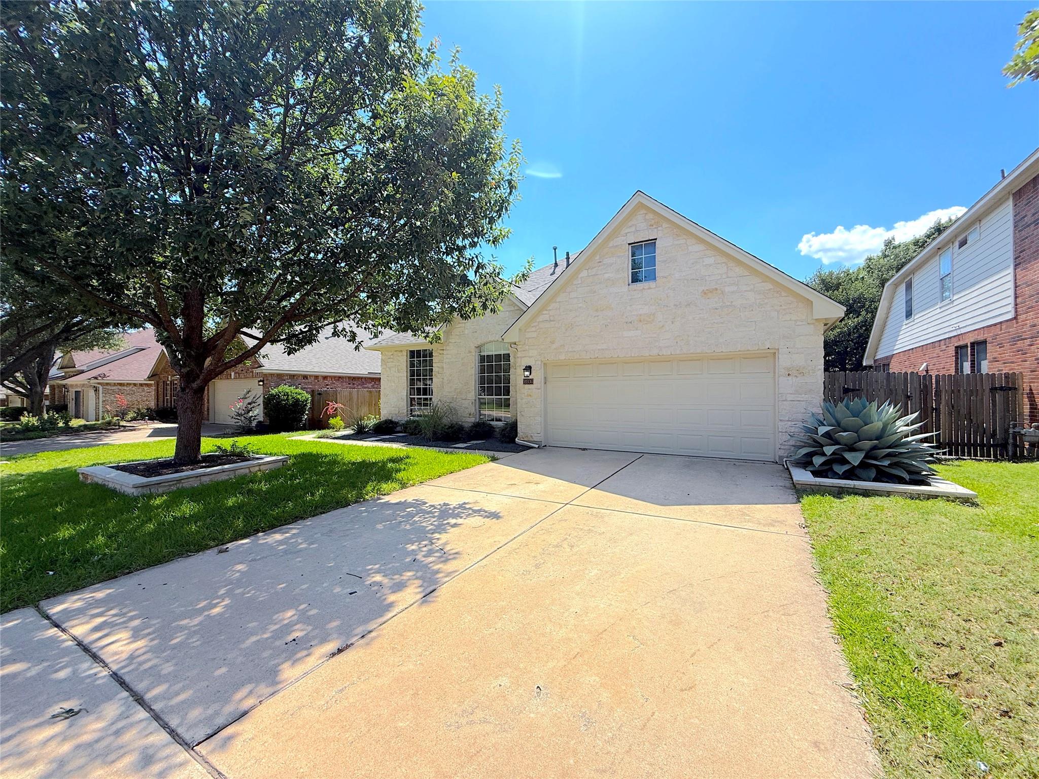 14936 Thatcher Dr Property Photo 38