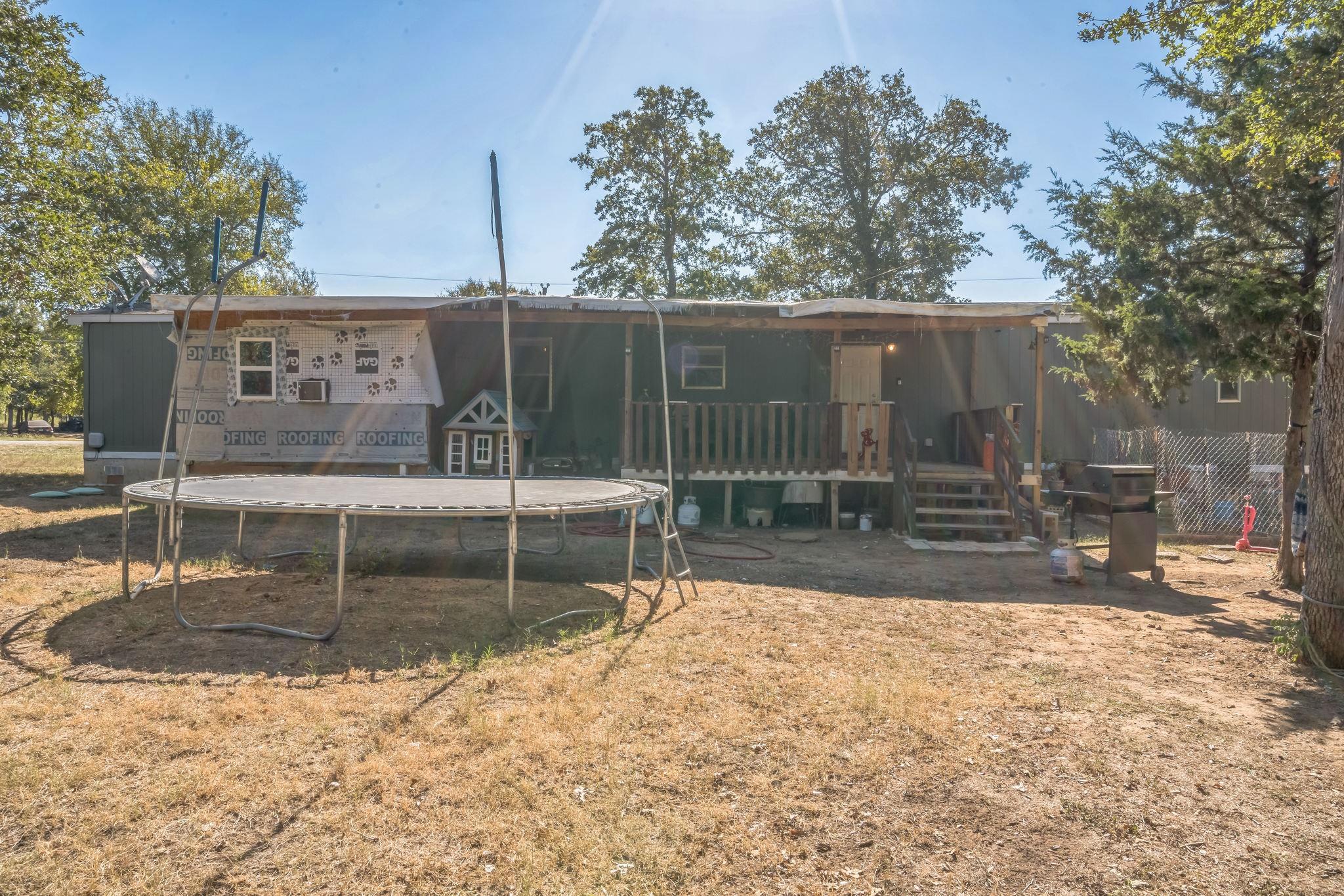 1112 Maverick Dr Property Photo 2