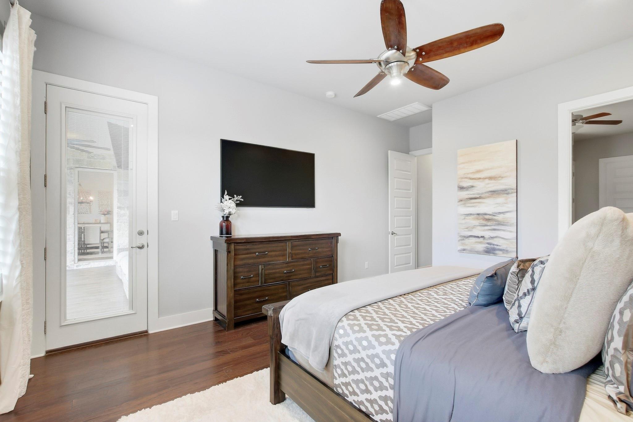 128 Tuscany Way Property Photo 18